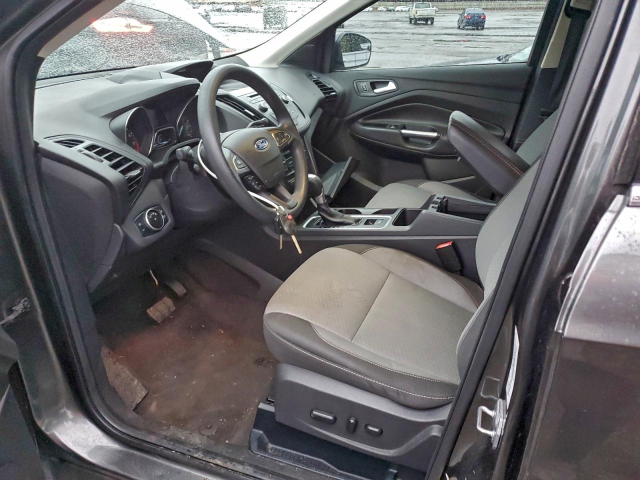 2017 FORD ESCAPE SE photo 7