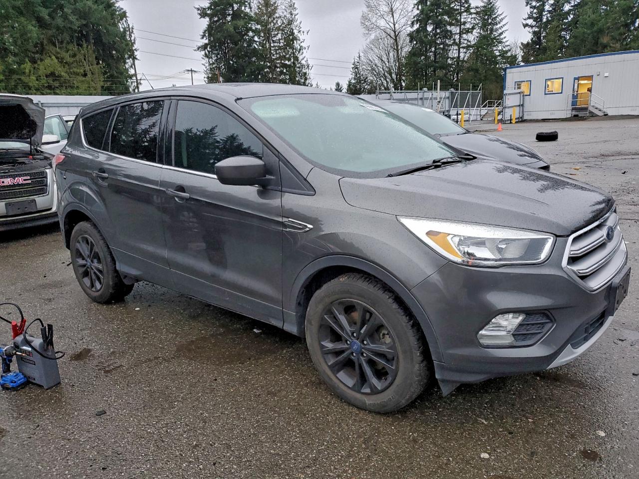 2017 FORD ESCAPE SE photo 4