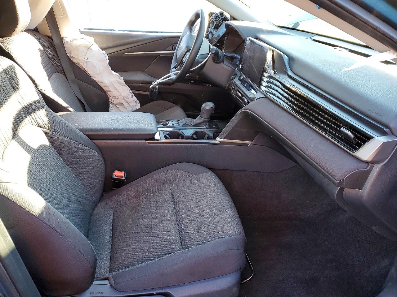 2025 TOYOTA CAMRY XSE photo 7