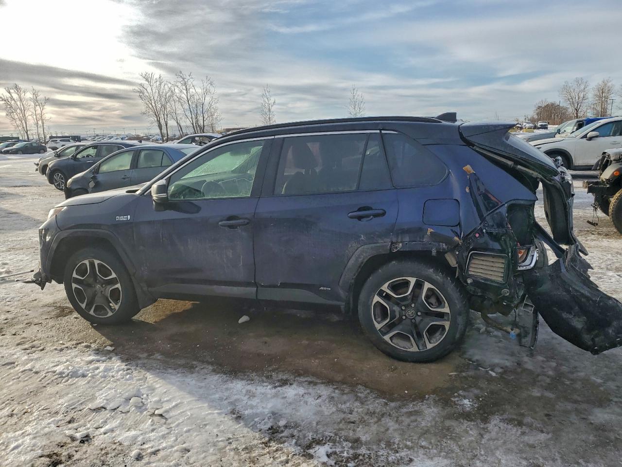 2023 TOYOTA RAV4 PRIME XSE photo 2