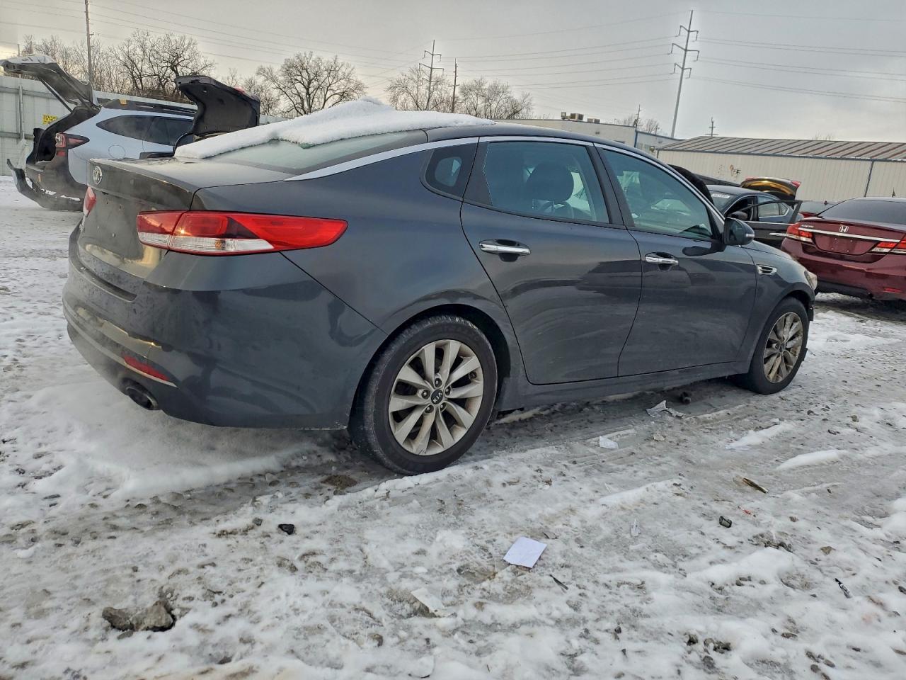 2017 KIA OPTIMA LX photo 3