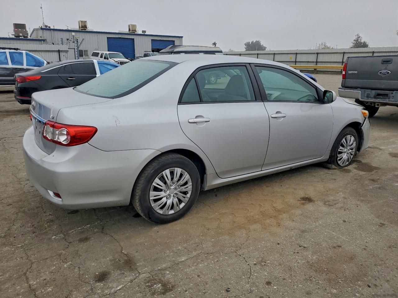 2011 TOYOTA COROLLA BASE photo 3