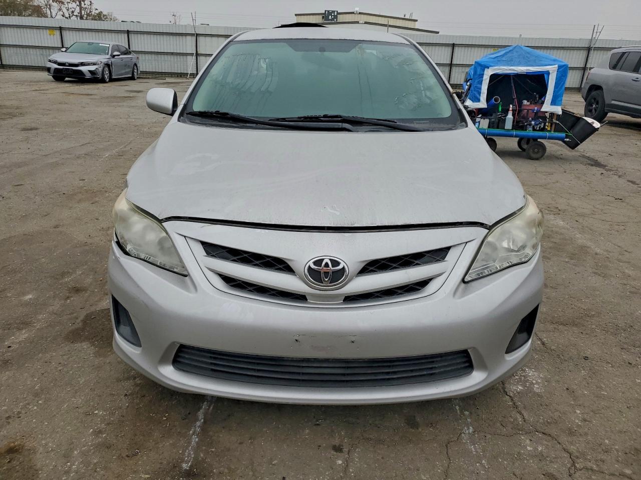 2011 TOYOTA COROLLA BASE photo 5