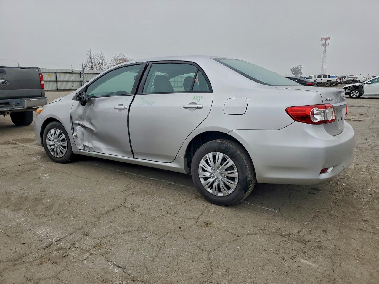 2011 TOYOTA COROLLA BASE photo 2