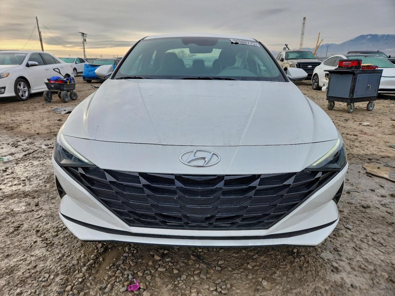 2023 HYUNDAI ELANTRA SEL photo 13