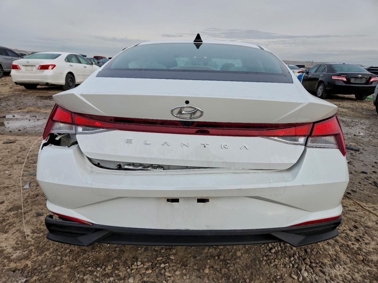 2023 HYUNDAI ELANTRA SEL photo 16