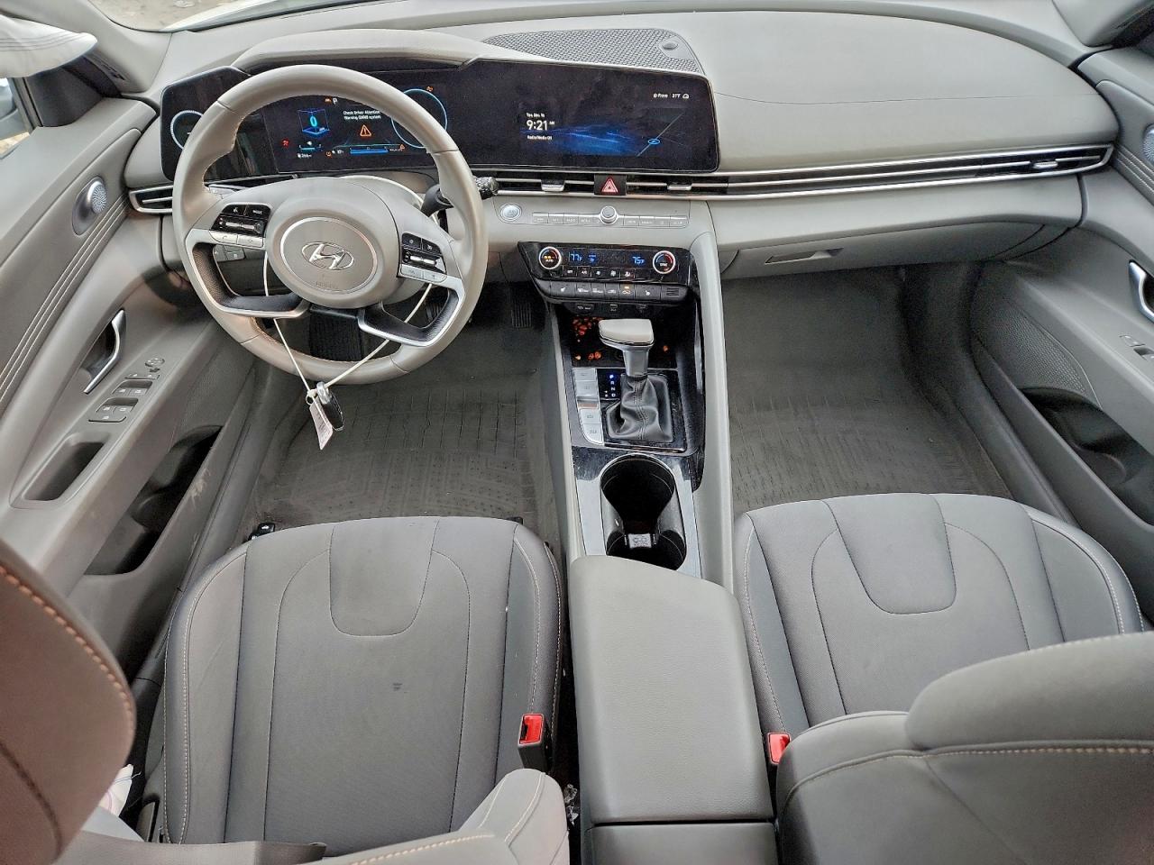 2023 HYUNDAI ELANTRA SEL photo 22
