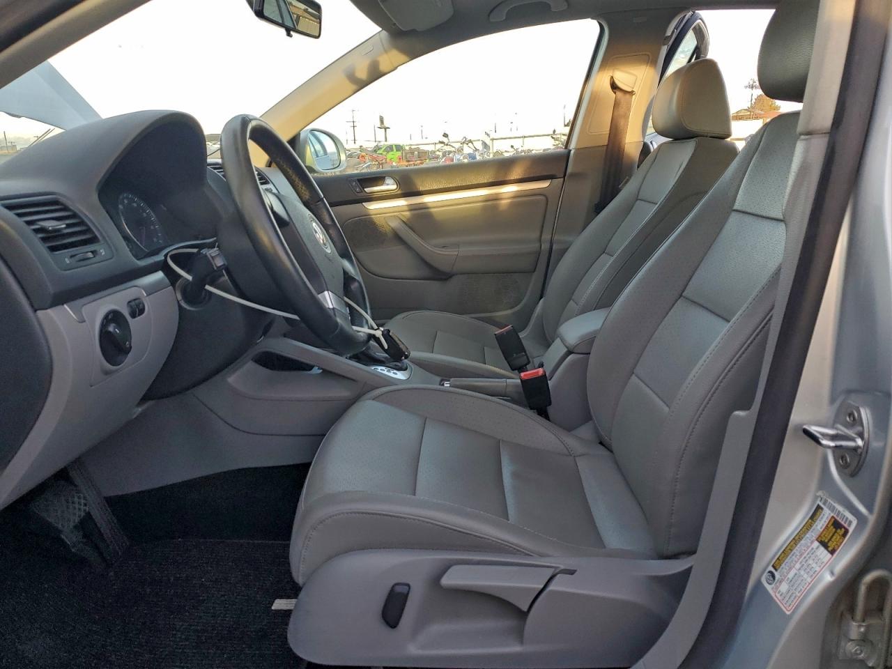 2008 VOLKSWAGEN JETTA SE photo 19