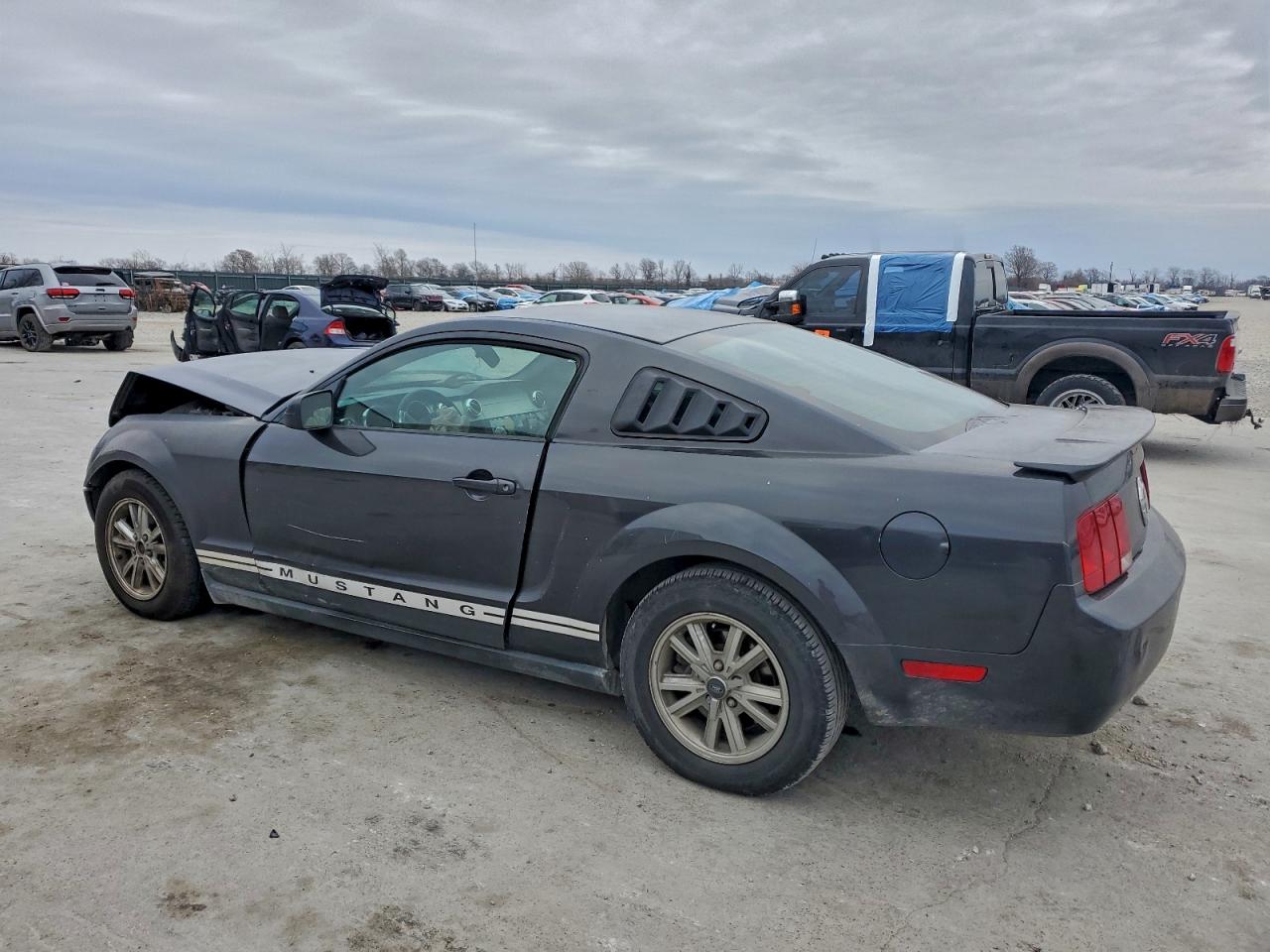 2007 FORD MUSTANG photo 2