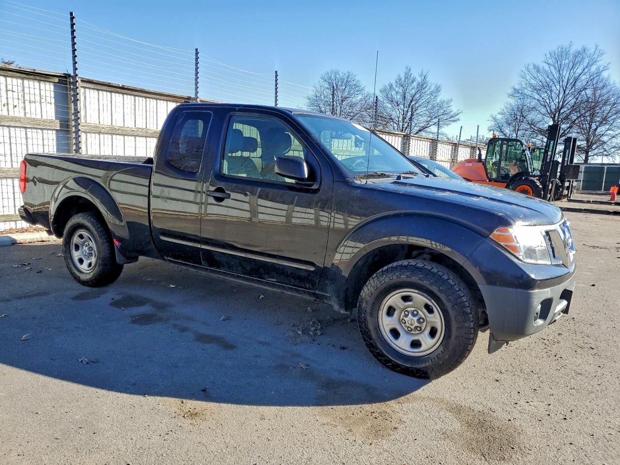 2019 NISSAN FRONTIER S photo 4