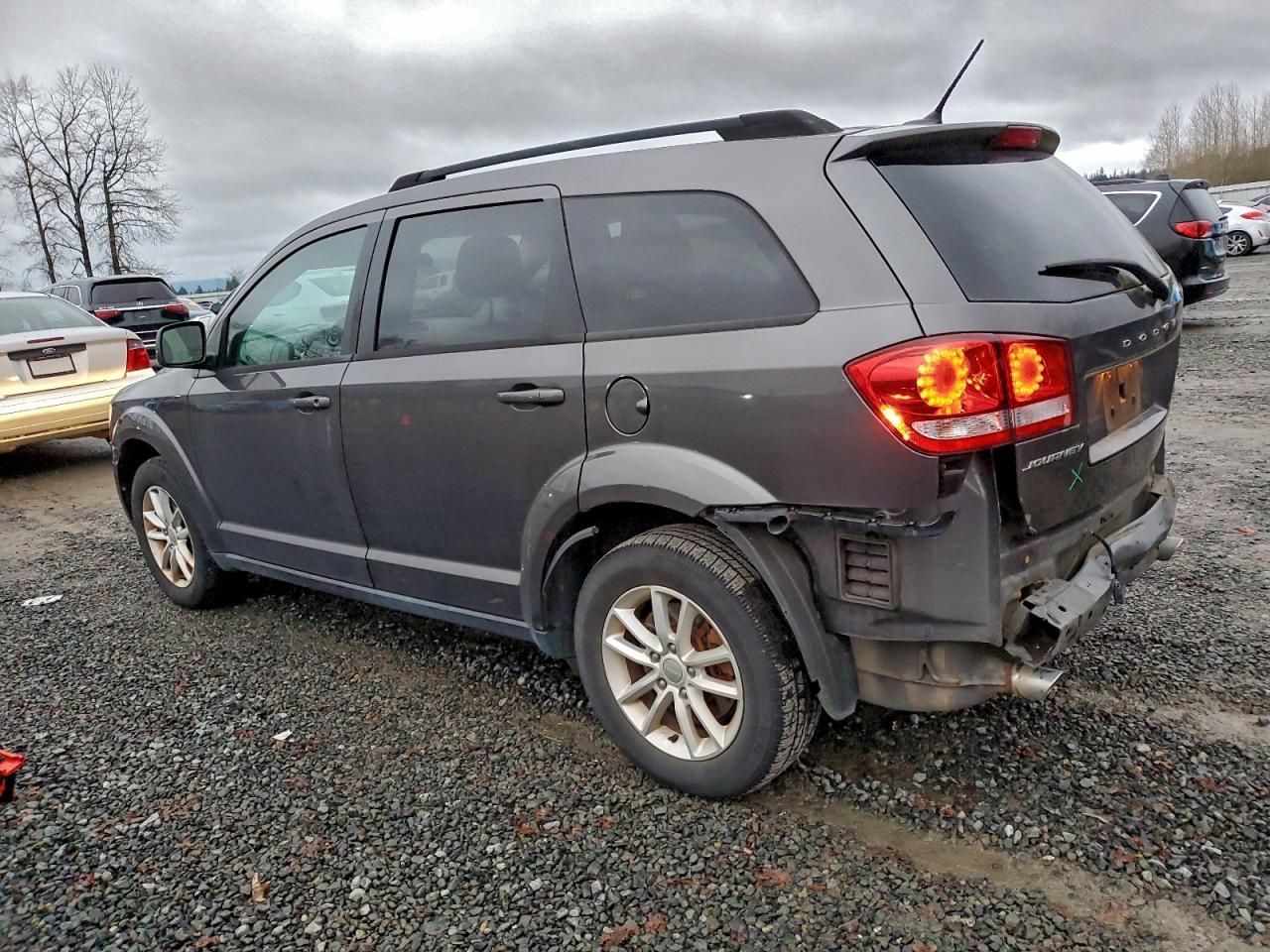 2015 DODGE JOURNEY SXT photo 2