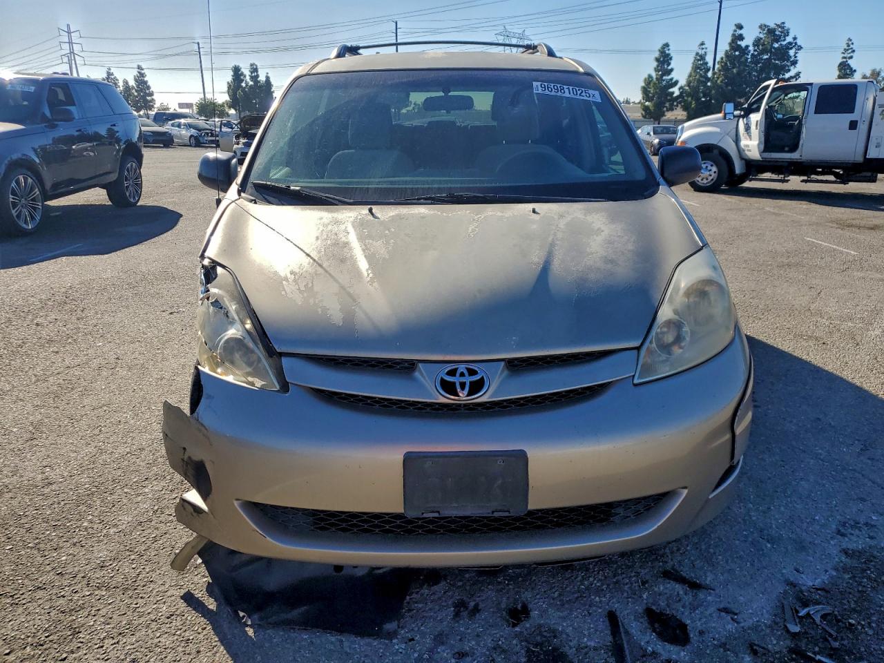 2008 TOYOTA SIENNA CE photo 5