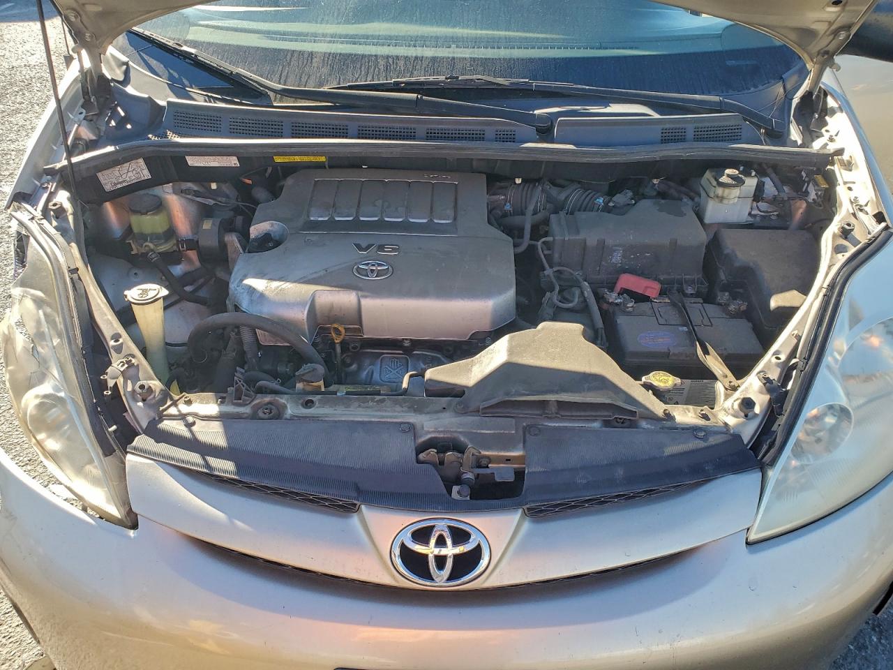 2008 TOYOTA SIENNA CE photo 12