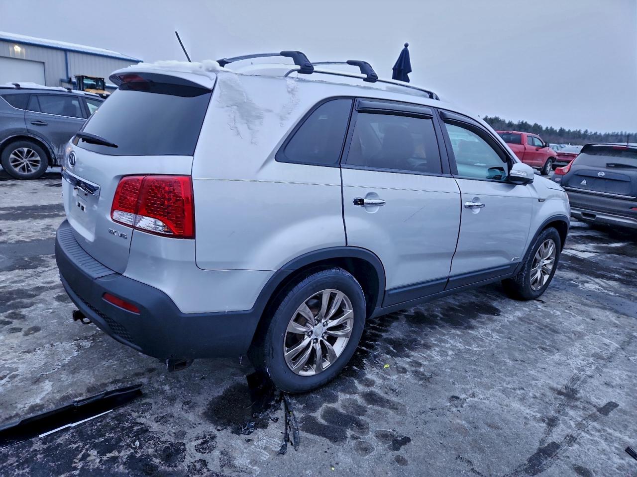 2011 KIA SORENTO EX photo 3