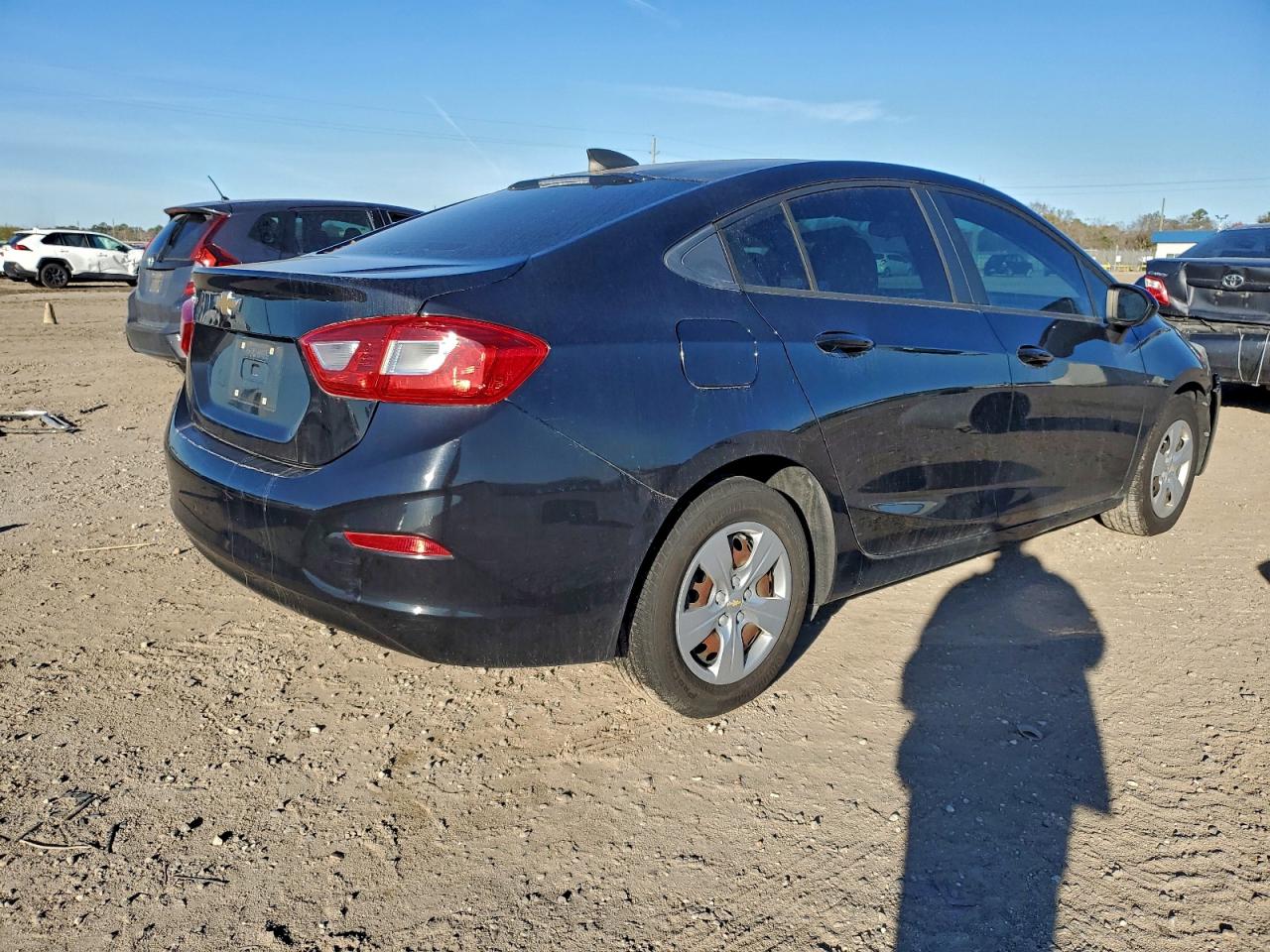 2017 CHEVROLET CRUZE LS photo 3