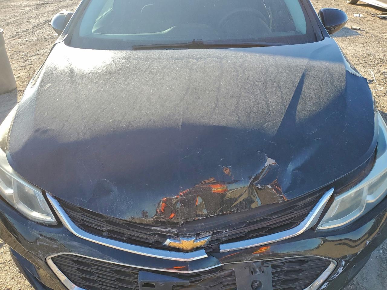 2017 CHEVROLET CRUZE LS photo 11
