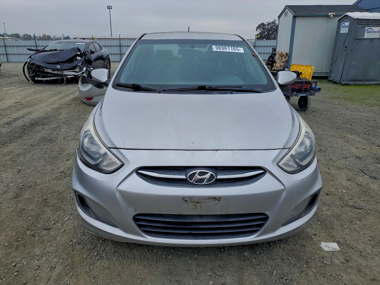 2015 HYUNDAI ACCENT GLS photo 5