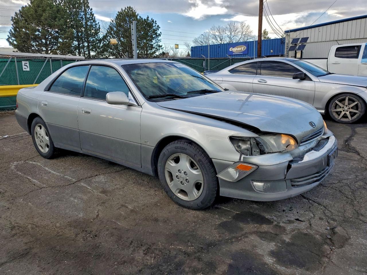 2000 LEXUS ES 300 photo 4