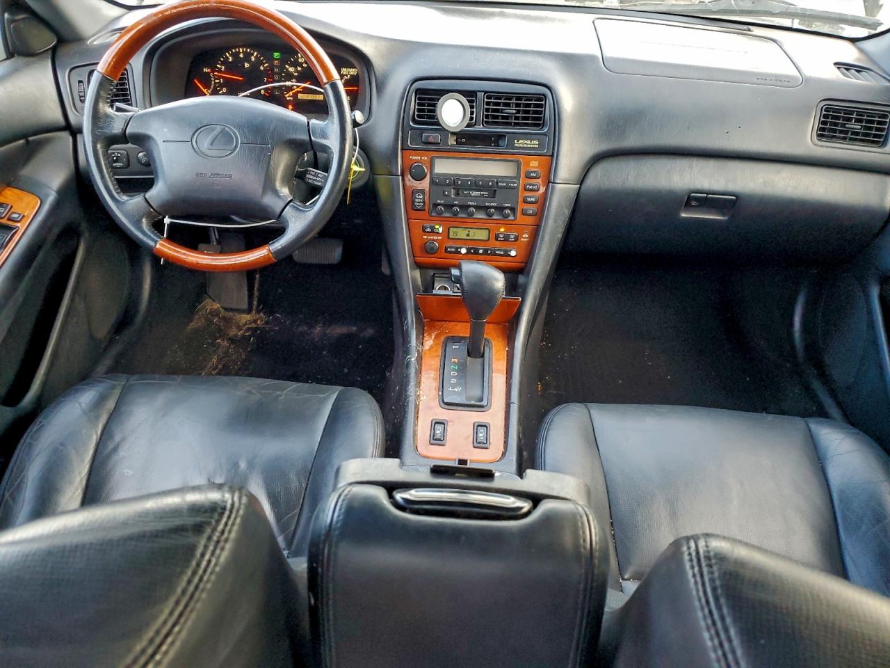 2000 LEXUS ES 300 photo 8