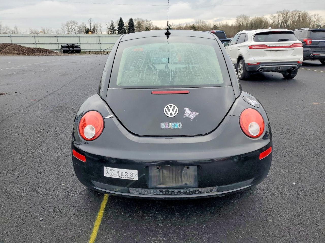 2009 VOLKSWAGEN NEW BEETLE S photo 6