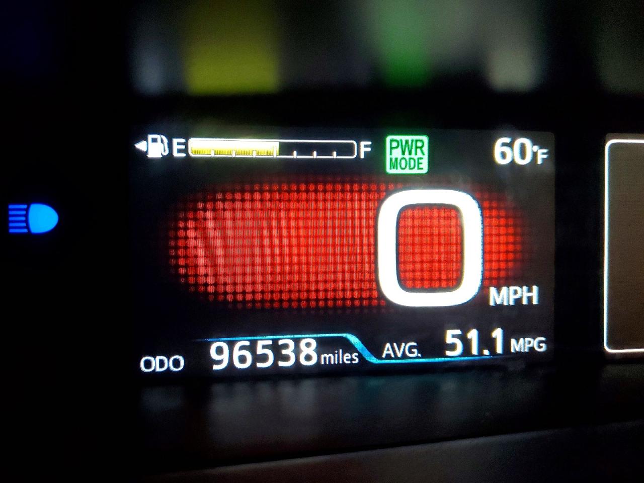 2018 TOYOTA PRIUS photo 25