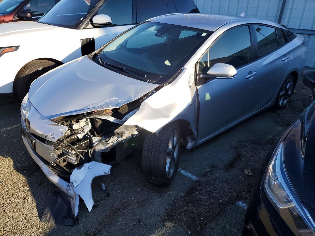 2018 TOYOTA PRIUS — FRONT END damage — photo 1
