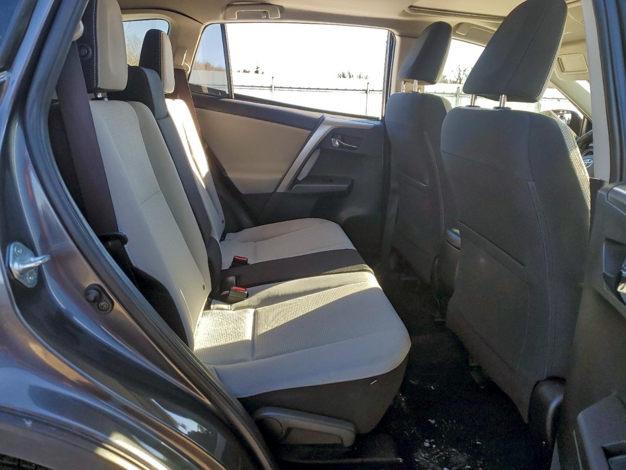 2018 TOYOTA RAV4 ADVENTURE photo 19