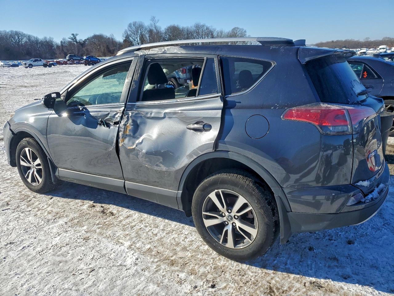 2018 TOYOTA RAV4 ADVENTURE photo 3