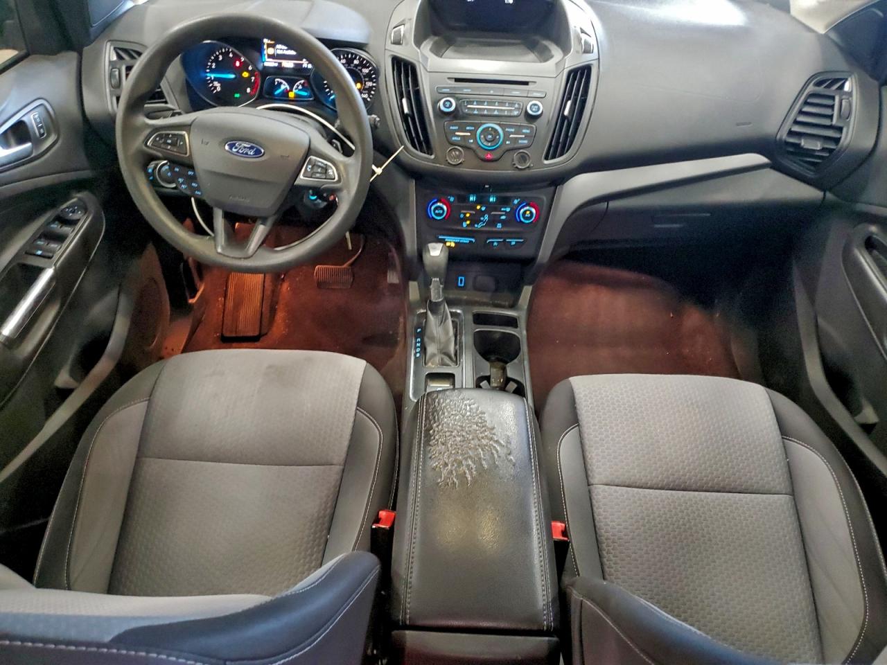 2017 FORD ESCAPE SE photo 22