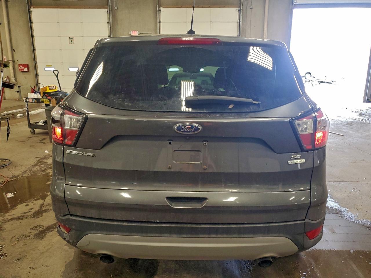 2017 FORD ESCAPE SE photo 16