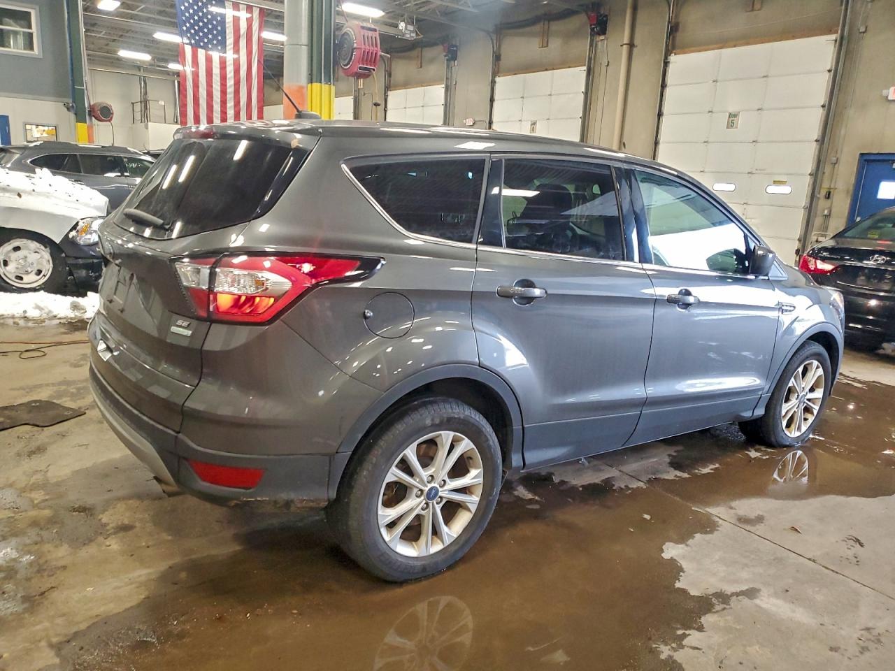 2017 FORD ESCAPE SE photo 7