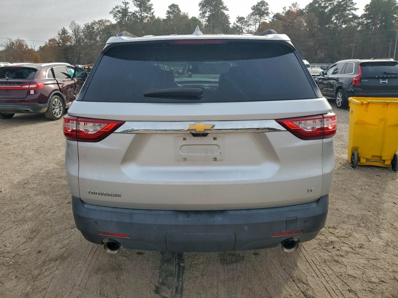 2019 CHEVROLET TRAVERSE LT photo 6