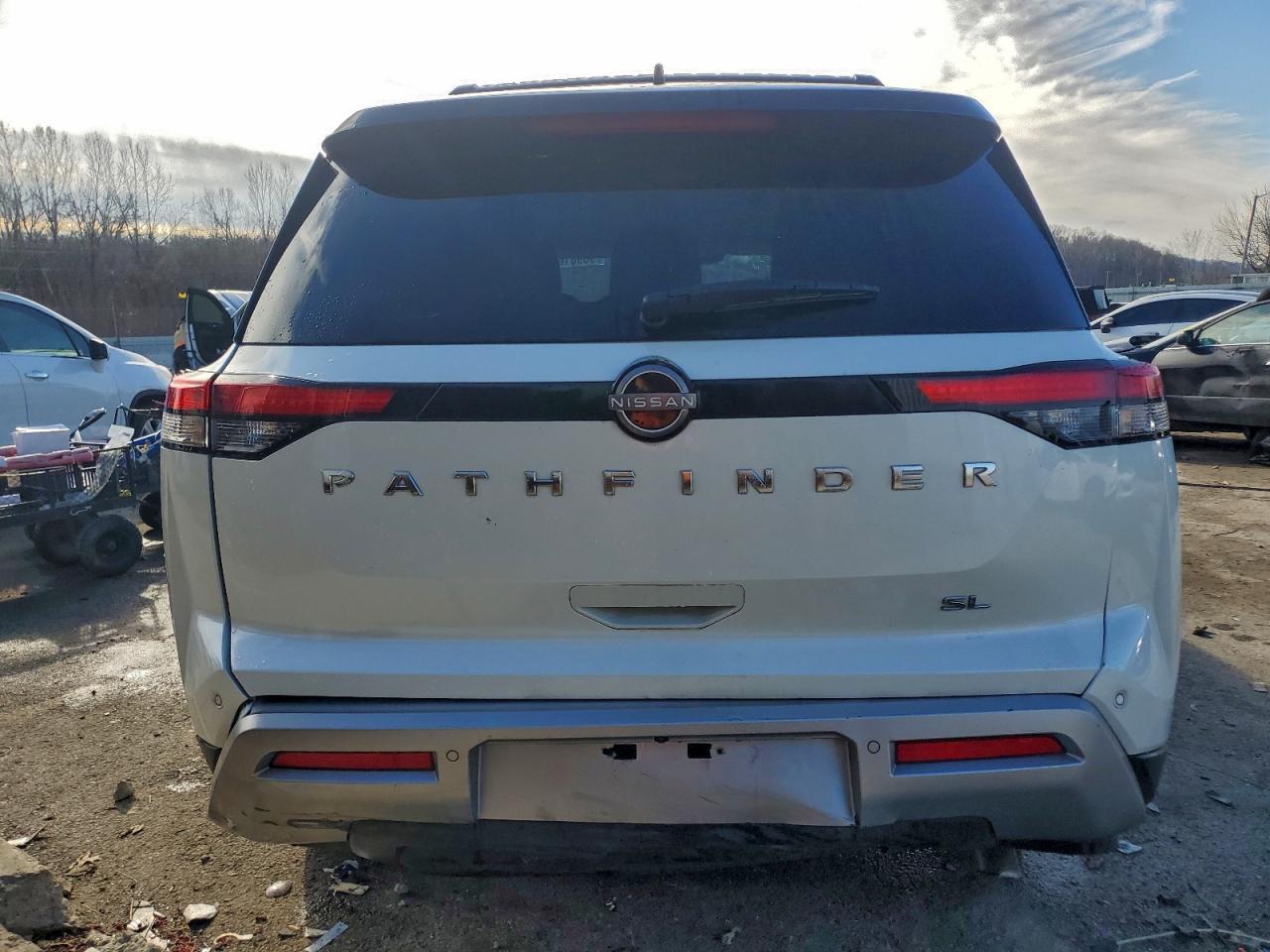 2023 NISSAN PATHFINDER SL photo 6