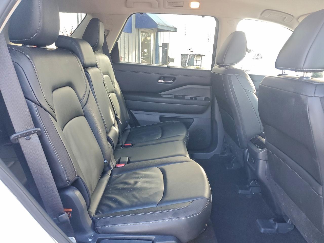 2023 NISSAN PATHFINDER SL photo 11