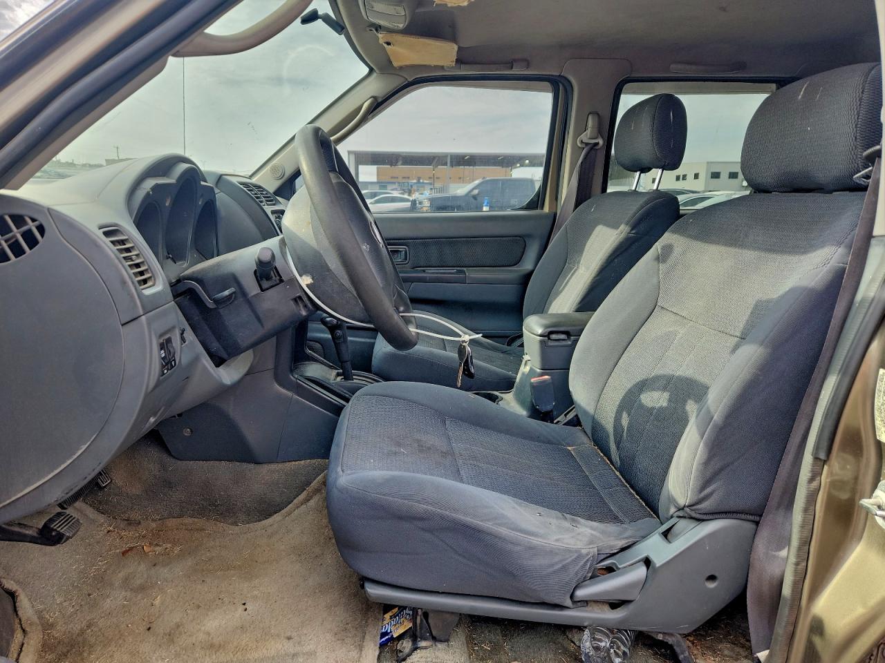 2002 NISSAN FRONTIER CREW CAB XE photo 7