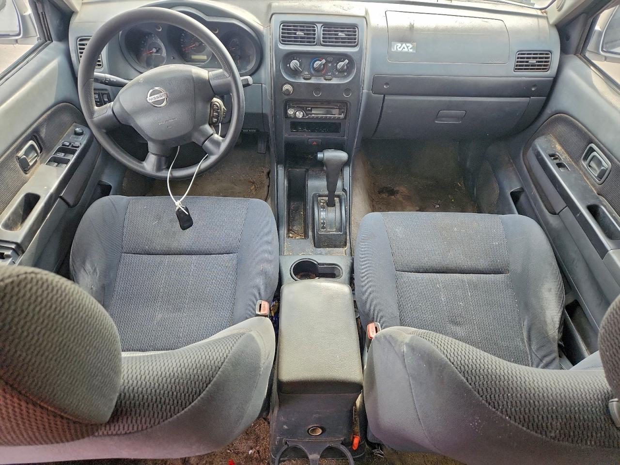 2002 NISSAN FRONTIER CREW CAB XE photo 8