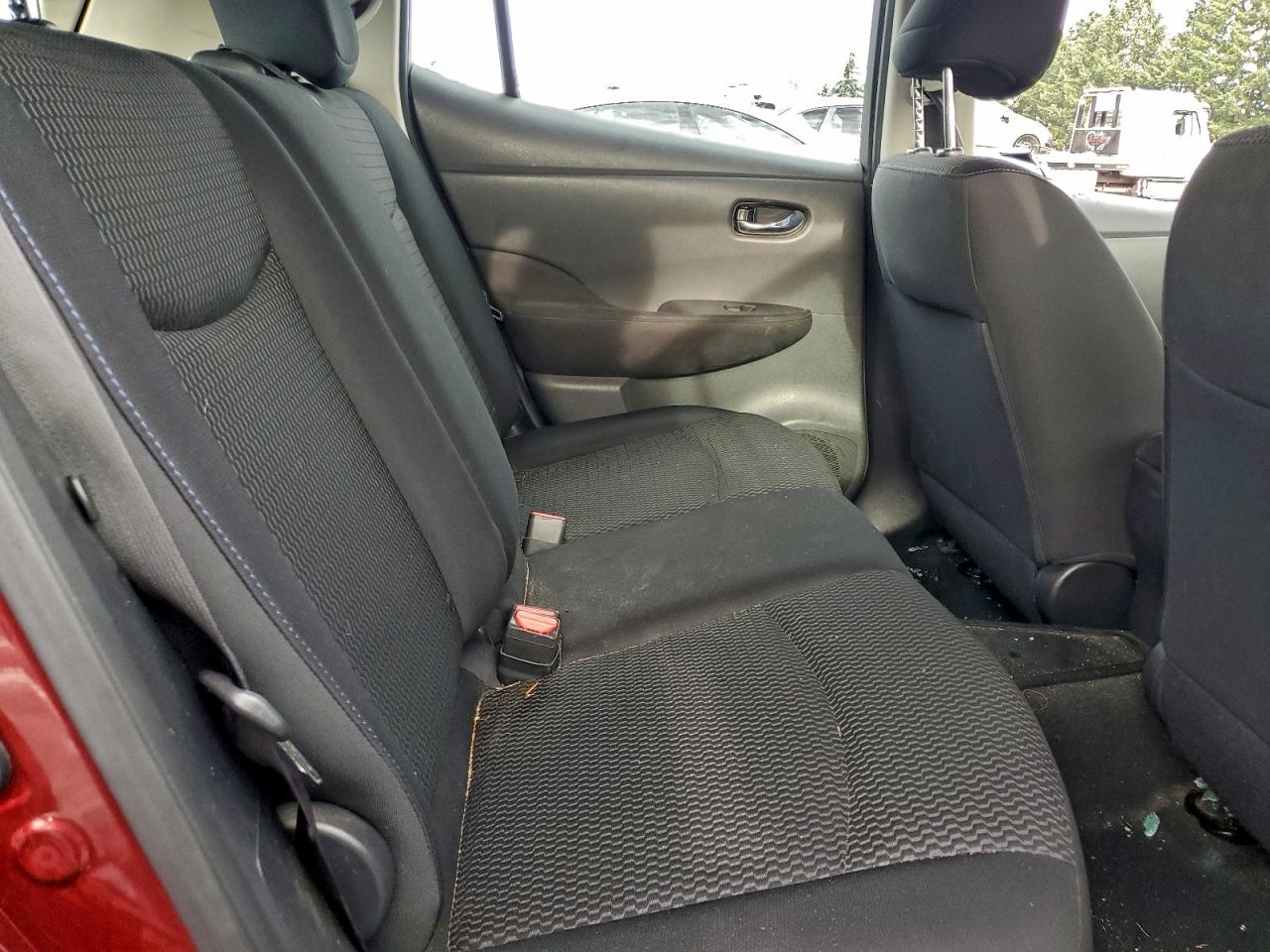 2017 NISSAN LEAF S photo 19