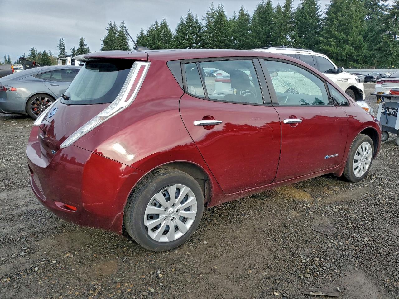 2017 NISSAN LEAF S photo 5