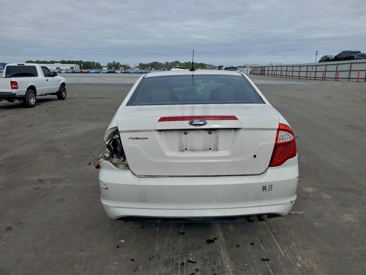 2012 FORD FUSION S photo 11