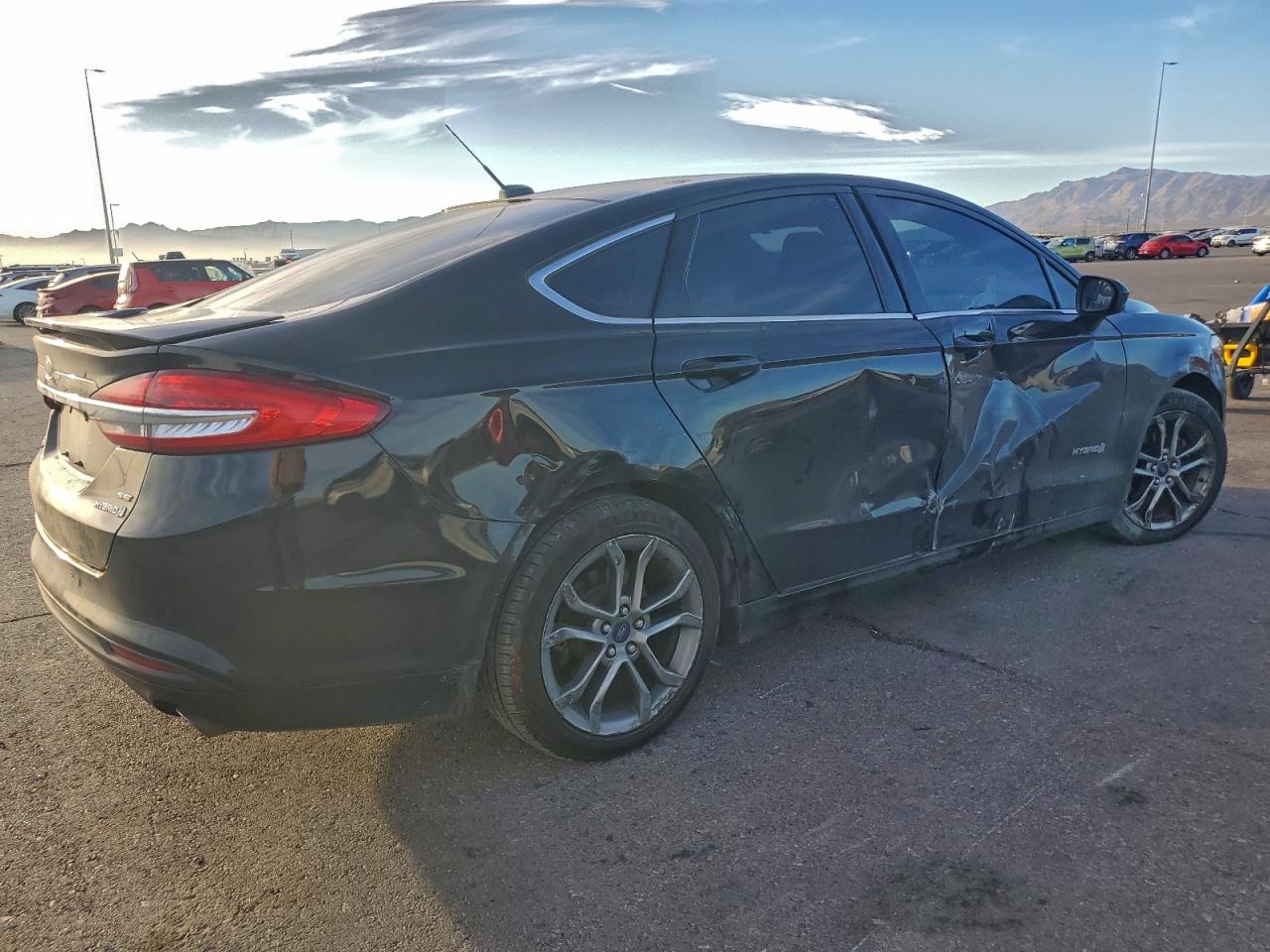 2017 FORD FUSION SE HYBRID photo 5
