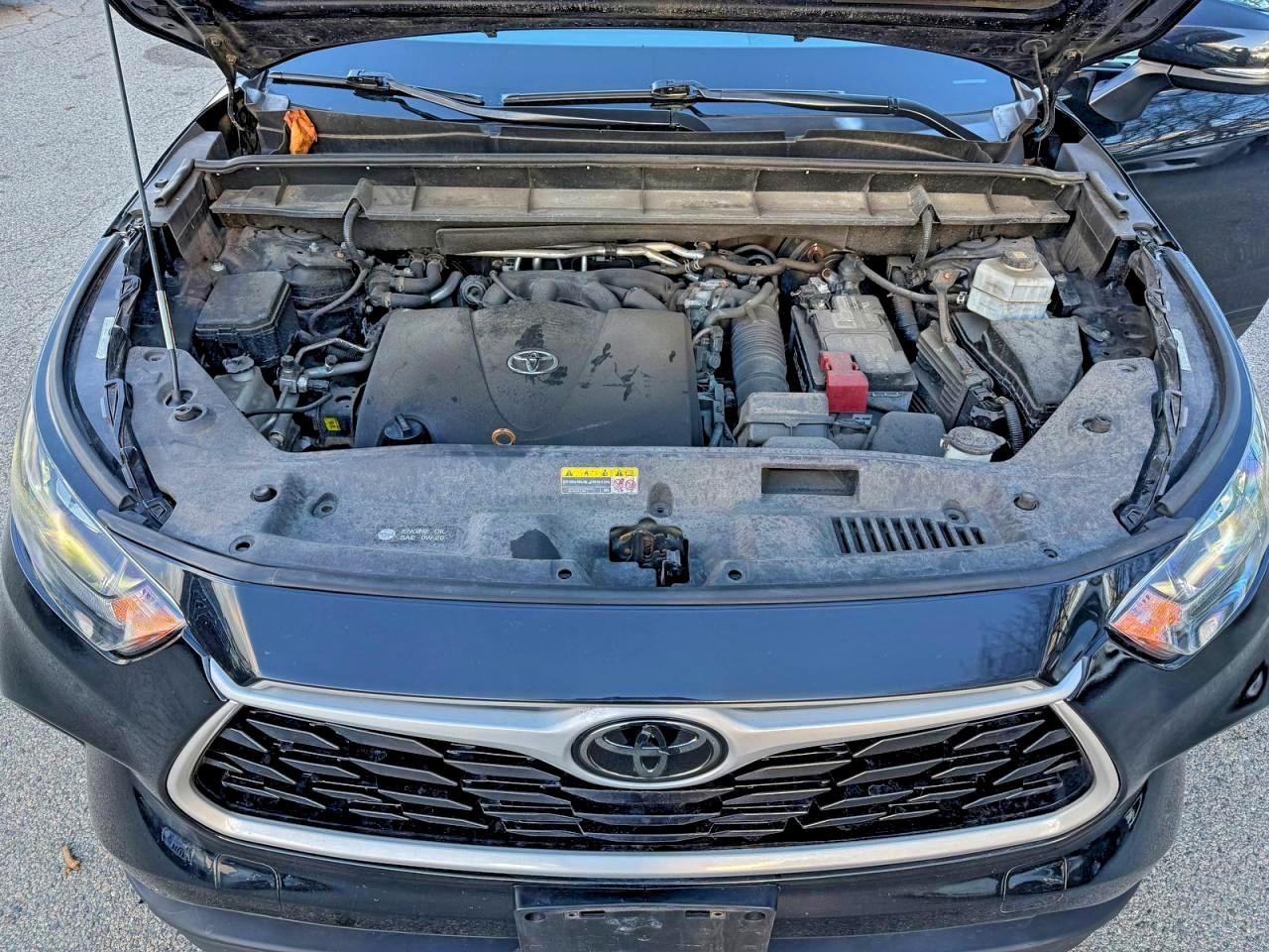 2020 TOYOTA HIGHLANDER XLE photo 7
