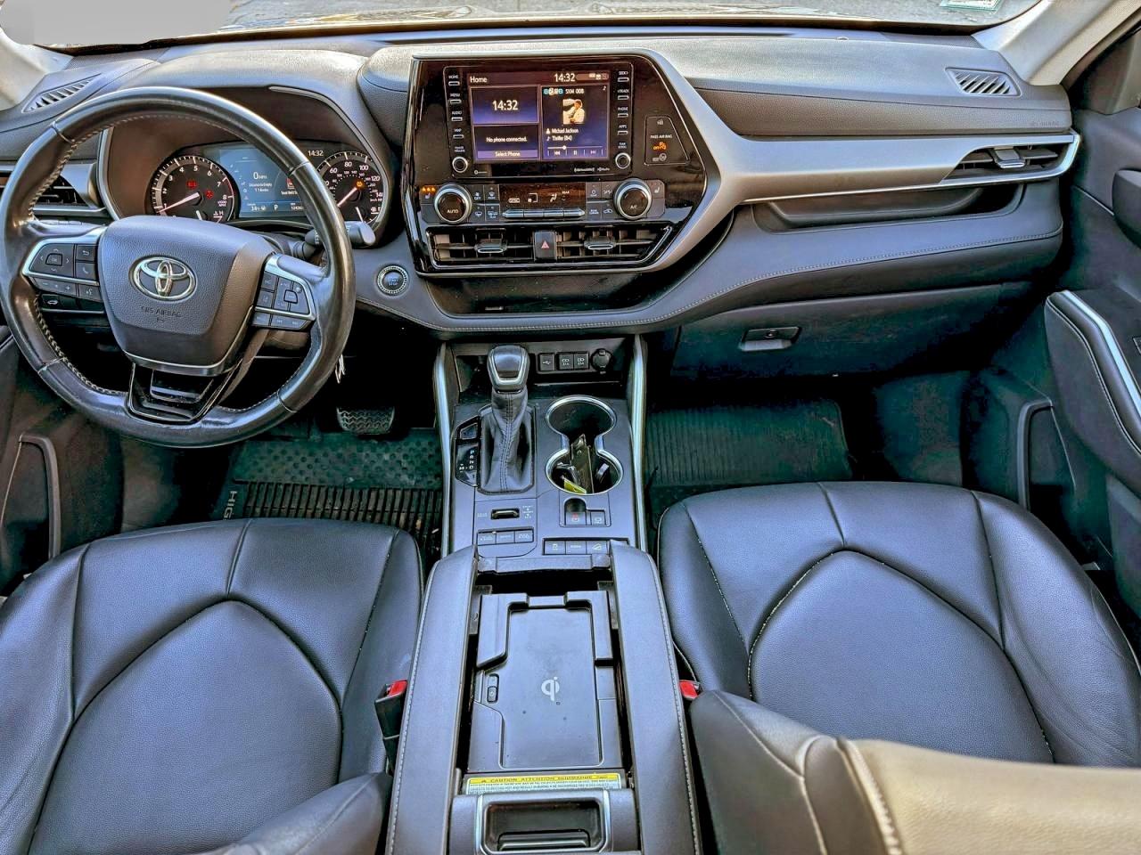 2020 TOYOTA HIGHLANDER XLE photo 9