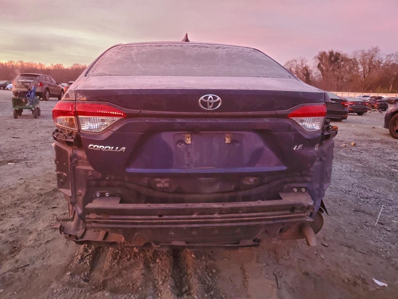 2020 TOYOTA COROLLA LE photo 6