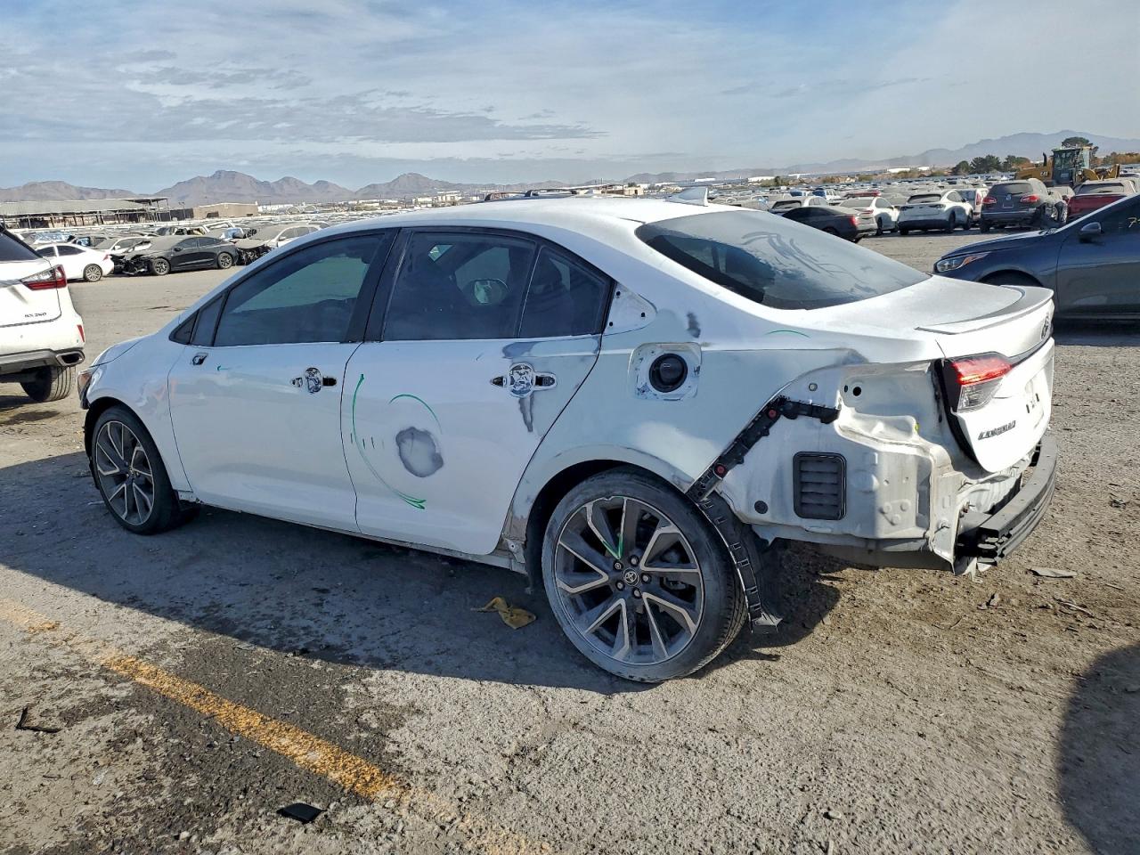 2020 TOYOTA COROLLA SE photo 4