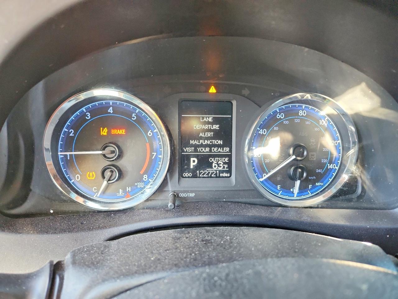 2018 TOYOTA COROLLA LE photo 17