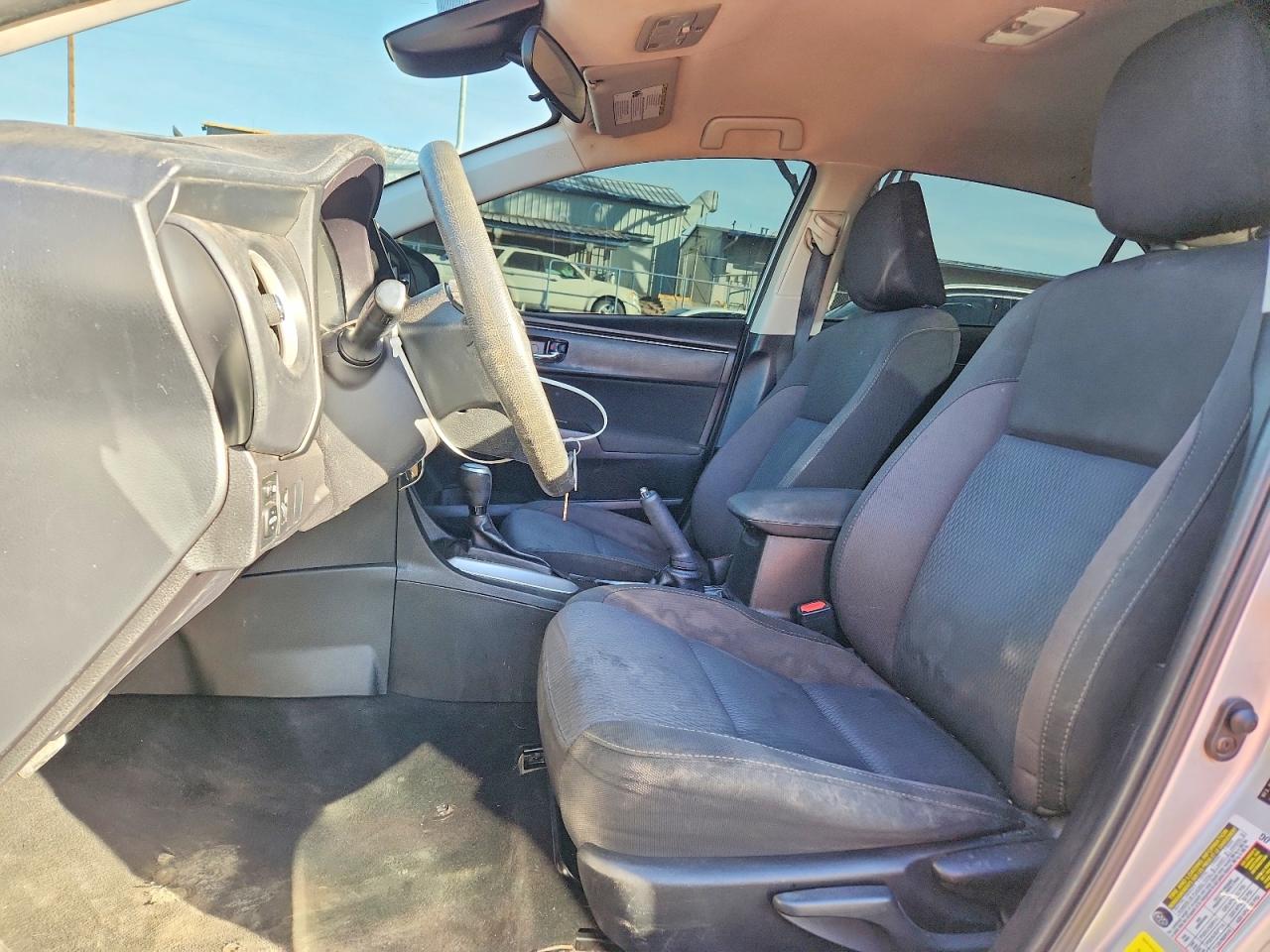 2018 TOYOTA COROLLA LE photo 13
