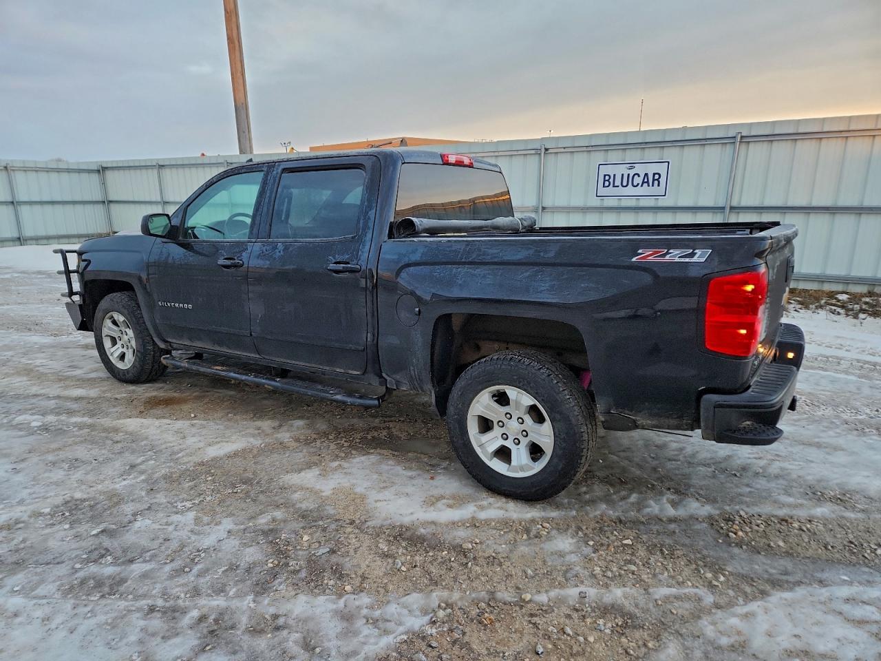 2017 CHEVROLET SILVERADO K1500 LT photo 3
