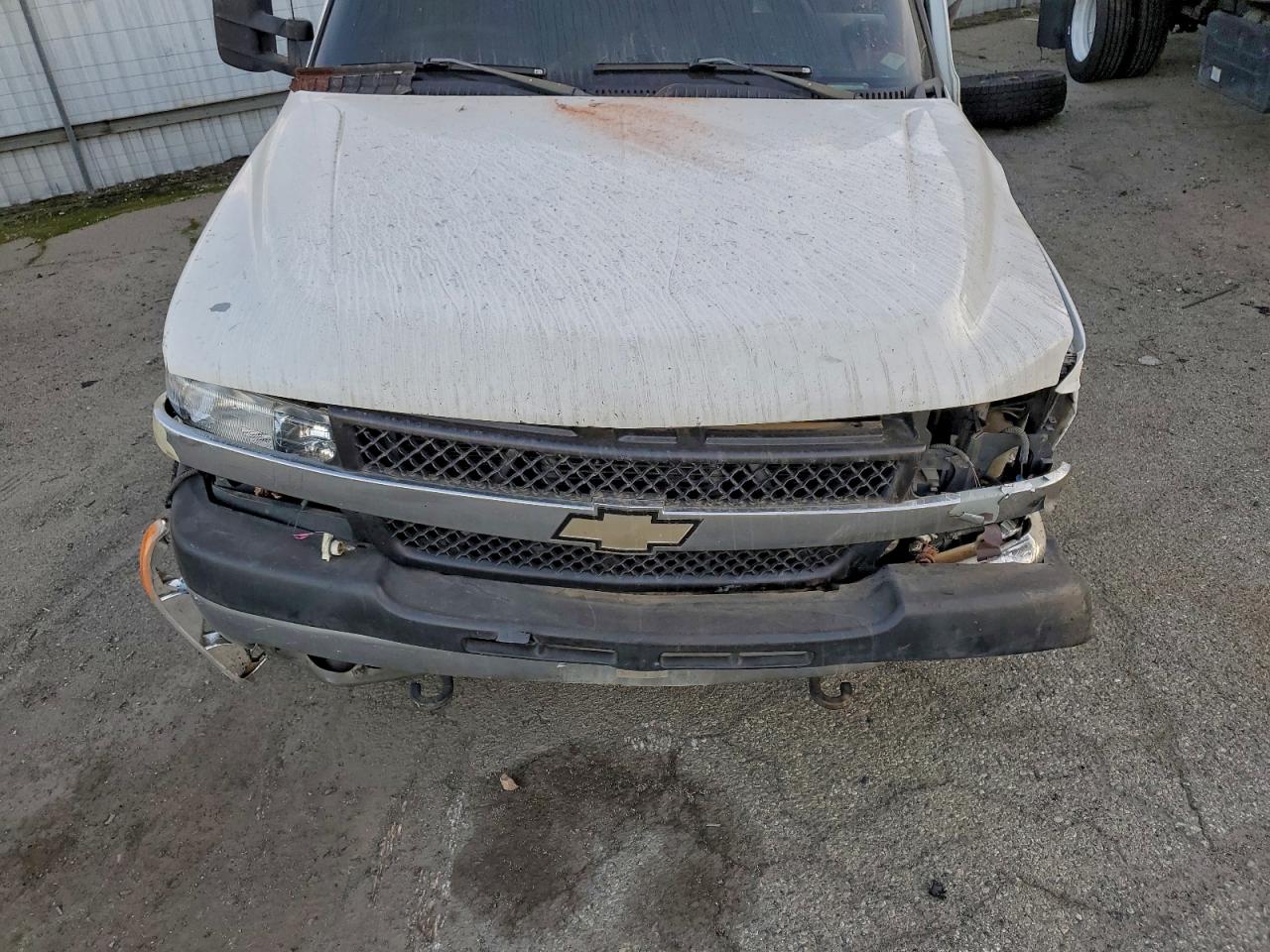 2002 CHEVROLET SILVERADO FLATBED TRUCK photo 25