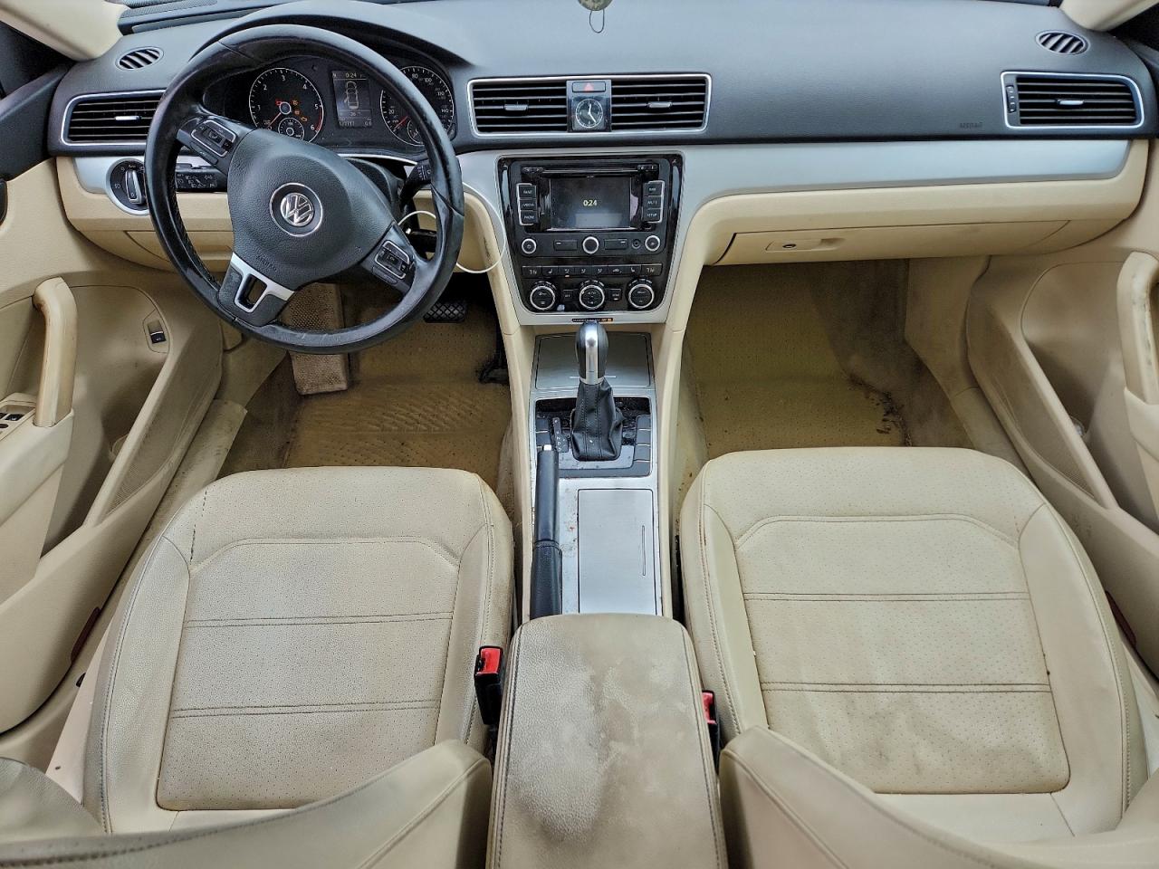 2012 VOLKSWAGEN PASSAT photo 22