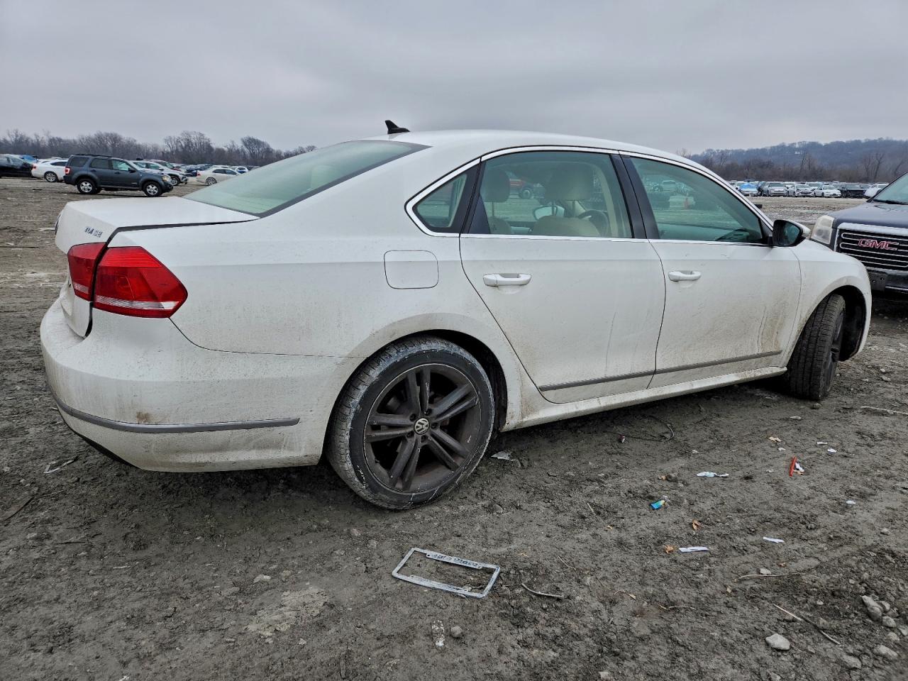 2012 VOLKSWAGEN PASSAT photo 7